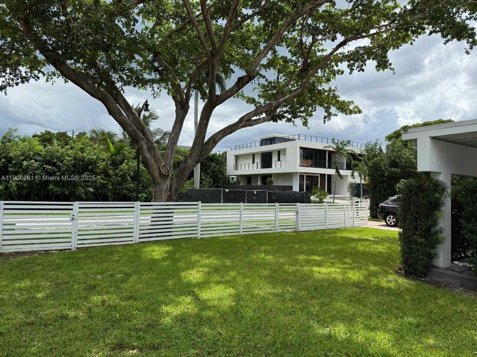 Small Image of 245 189TH TER, Sunny Isles Beach Number 34