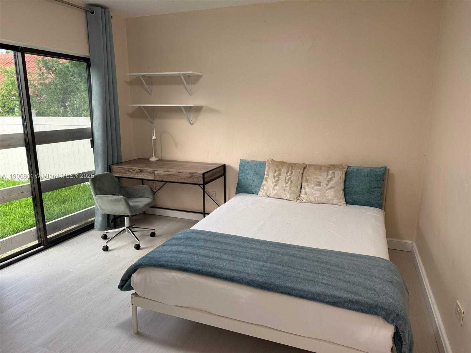 Small Image of 245 189TH TER, Sunny Isles Beach Number 9