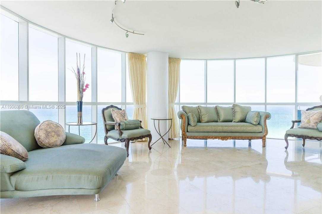 Small Image of 6301 COLLINS AVE #2401, Miami Beach Number 15