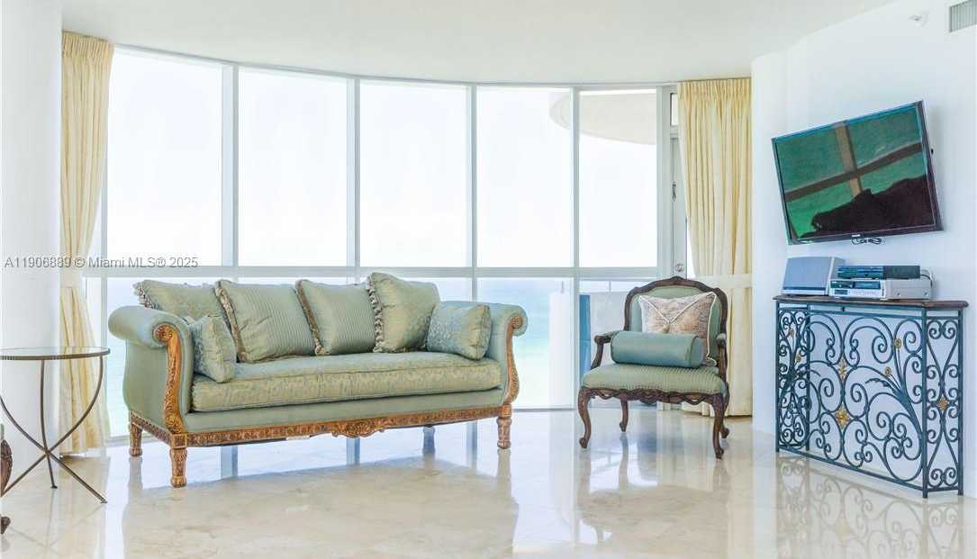 Small Image of 6301 COLLINS AVE #2401, Miami Beach Number 16