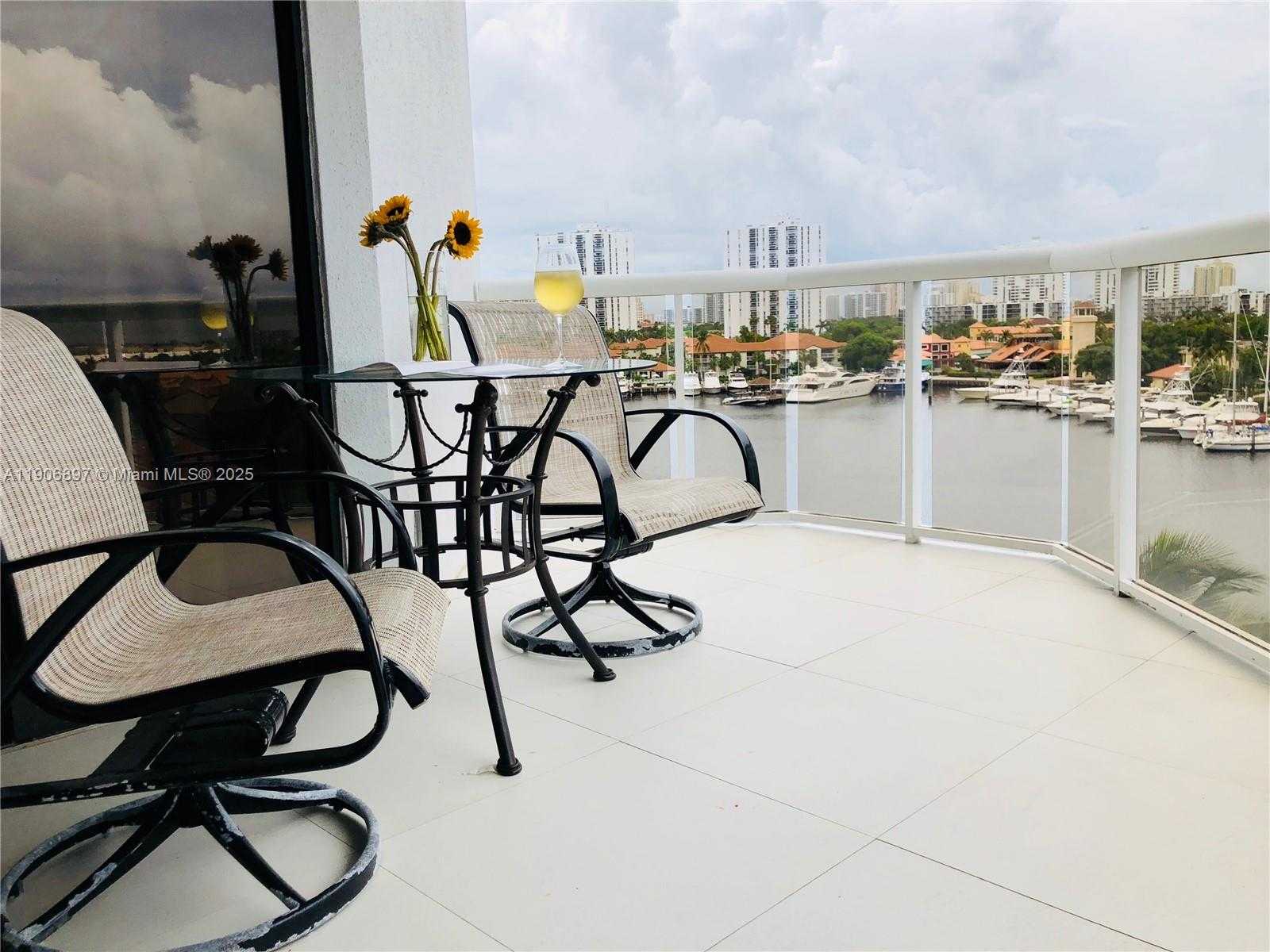 Small Image of 3610 YACHT CLUB DR #609, Aventura Number 12