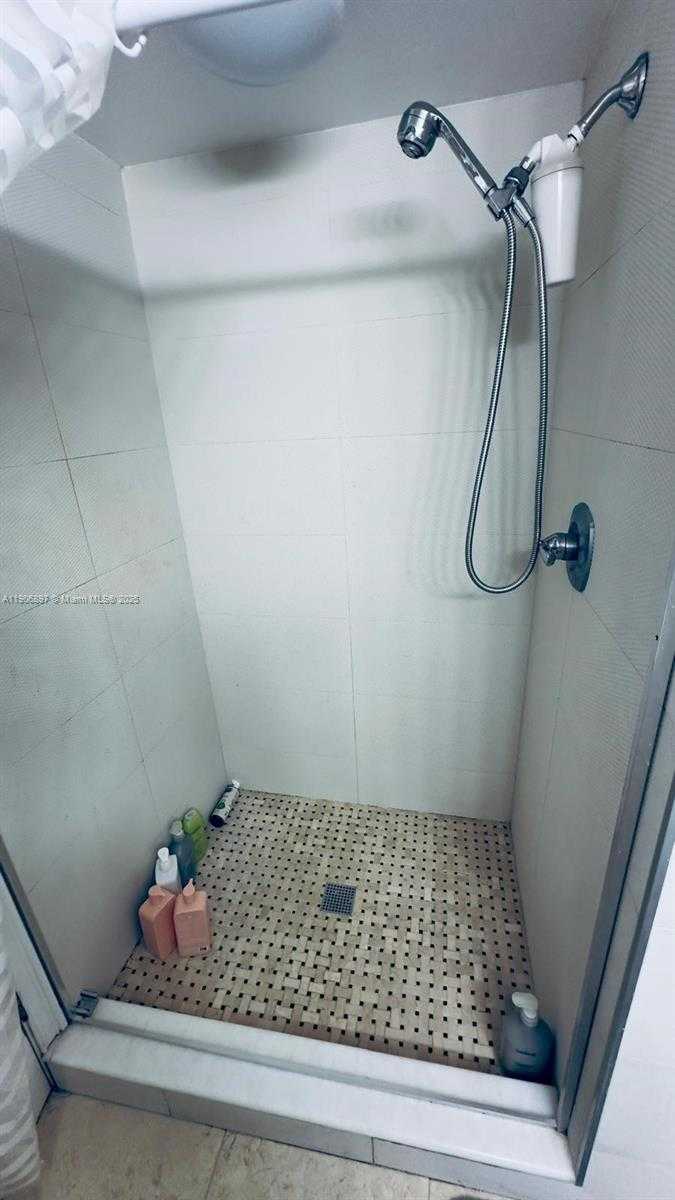 Small Image of 3610 YACHT CLUB DR #609, Aventura Number 14