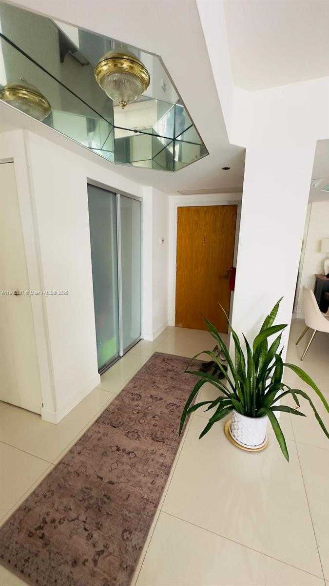 Small Image of 3610 YACHT CLUB DR #609, Aventura Number 16