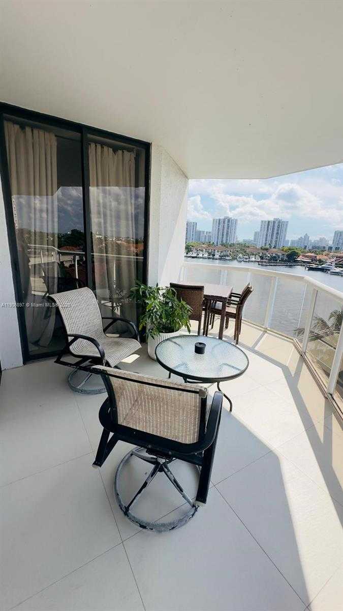 Small Image of 3610 YACHT CLUB DR #609, Aventura Number 21