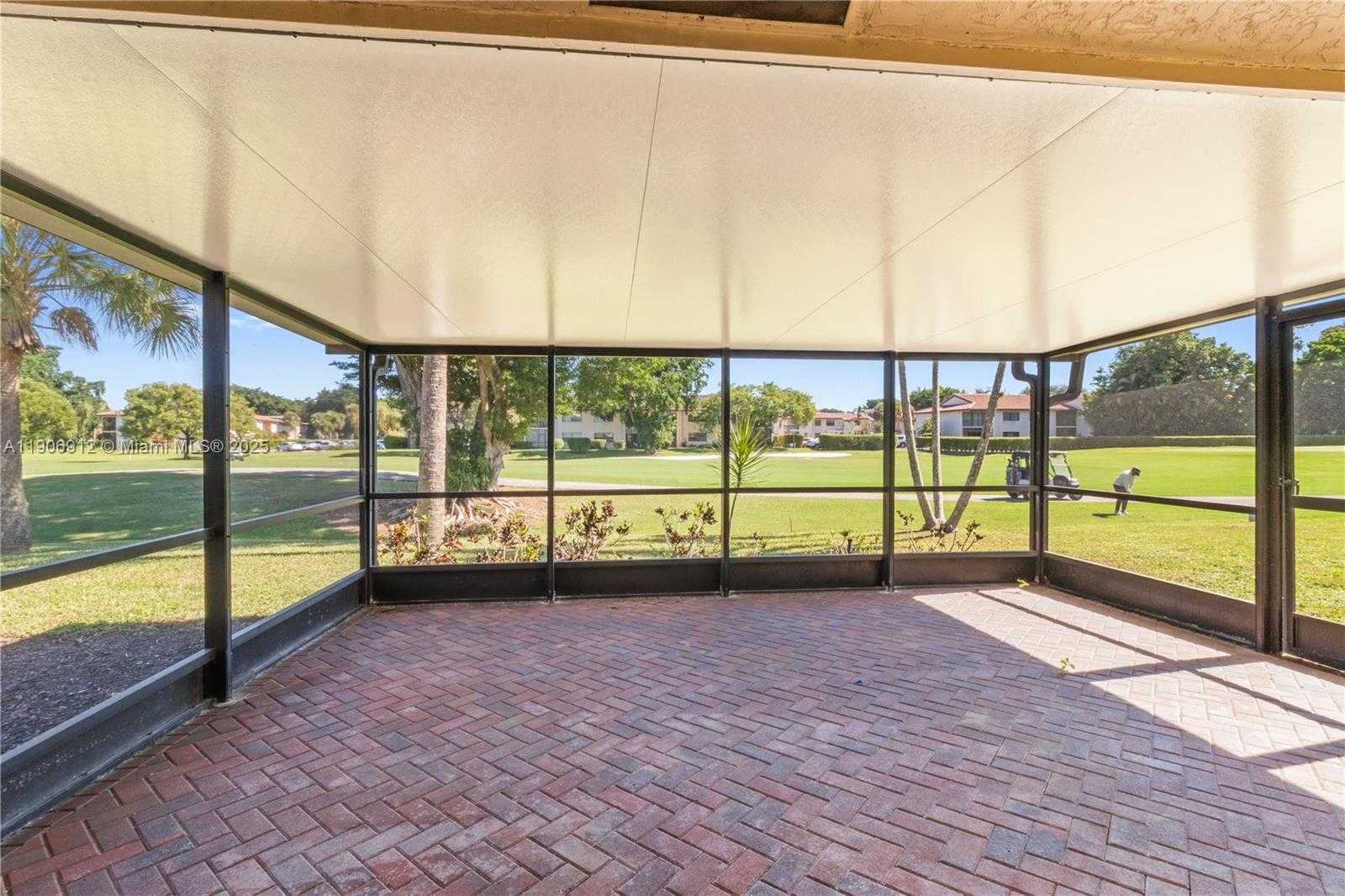 Small Image of 21344 SOUTH ESCONDIDO WAY S, Boca Raton Number 13