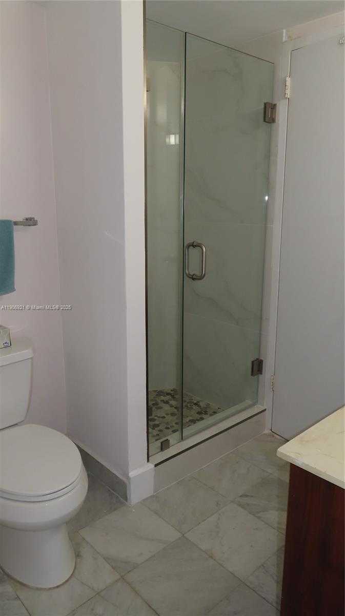 Small Image of 5701 COLLINS AVE #511, Miami Beach Number 13