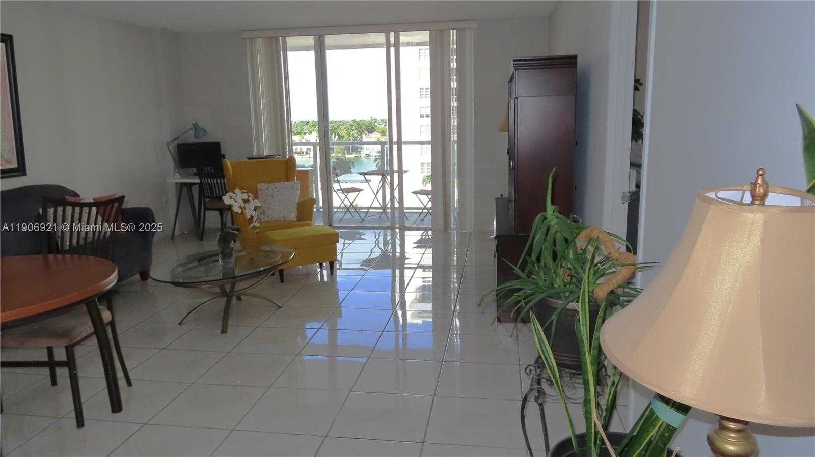 Small Image of 5701 COLLINS AVE #511, Miami Beach Number 5
