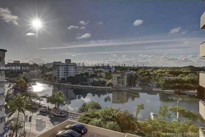 Small Image of 2555 COLLINS AVE #1707, Miami Beach Number 17