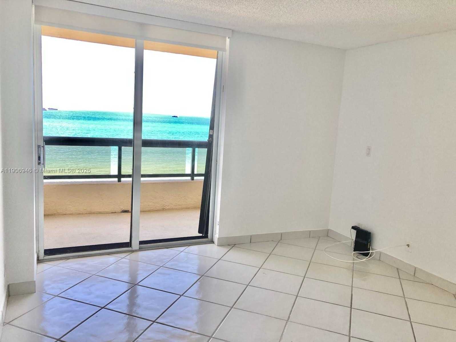 Small Image of 2555 COLLINS AVE #1707, Miami Beach Number 7