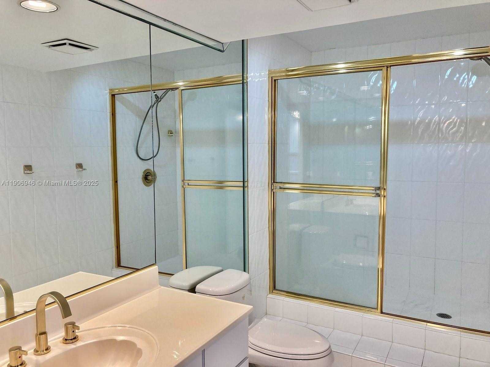 Small Image of 2555 COLLINS AVE #1707, Miami Beach Number 8