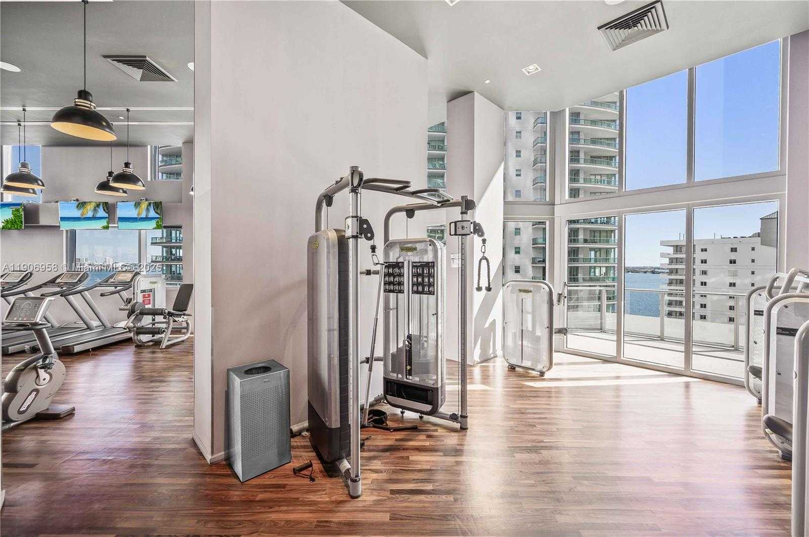 Small Image of 1300 BRICKELL BAY DR #1603, Miami Number 13