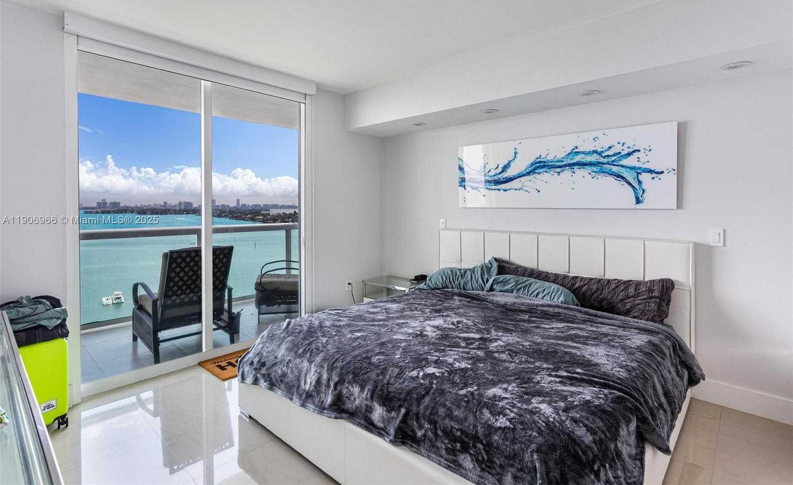 Small Image of 1800 NORTH BAYSHORE DR #1807, Miami Number 15