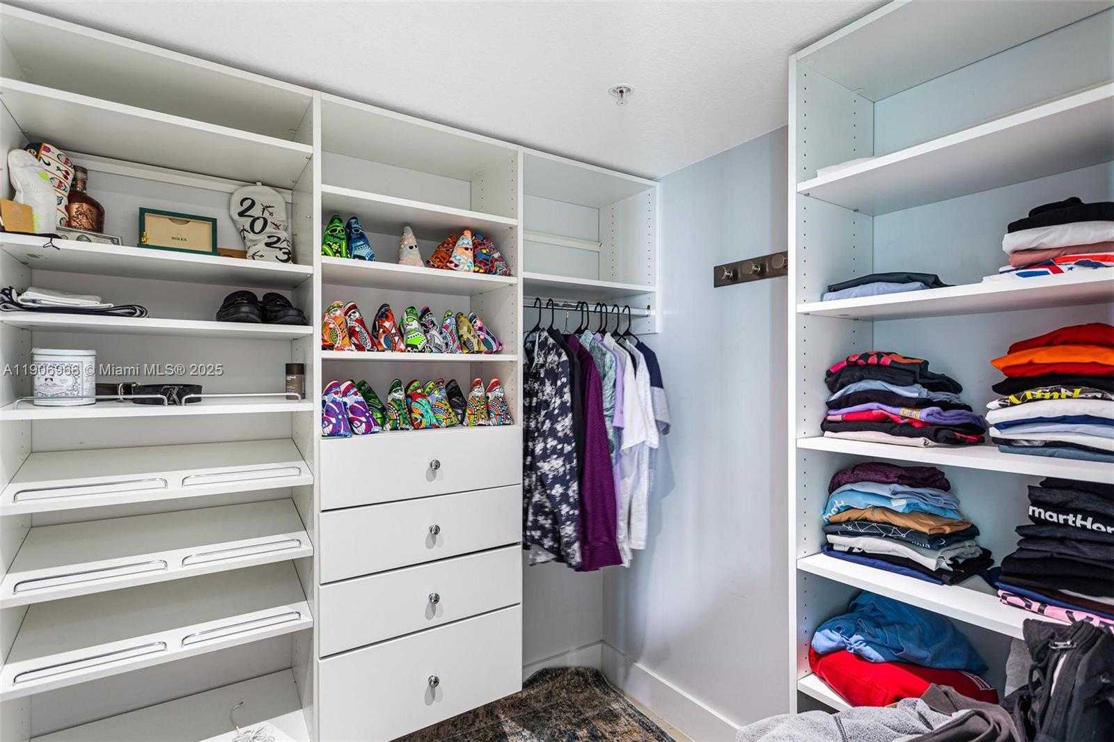 Small Image of 1800 NORTH BAYSHORE DR #1807, Miami Number 19