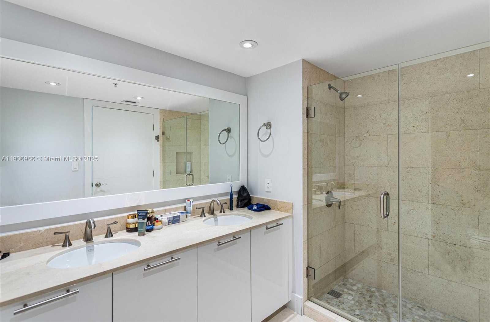 Small Image of 1800 NORTH BAYSHORE DR #1807, Miami Number 20