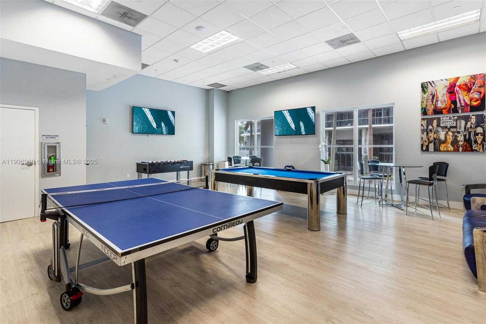 Small Image of 1800 NORTH BAYSHORE DR #1807, Miami Number 22