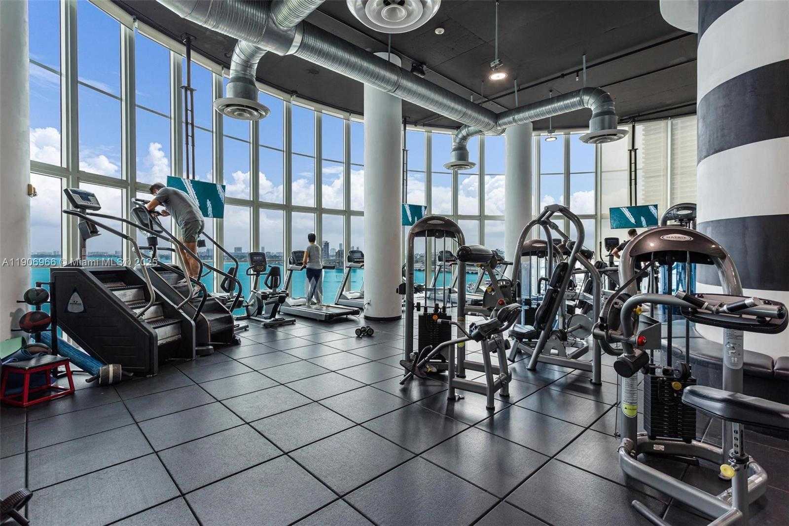 Small Image of 1800 NORTH BAYSHORE DR #1807, Miami Number 23