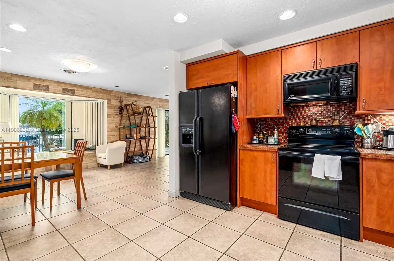 Small Image of 1016 NORTH EAST 26TH AVE #1016, Pompano Beach Number 4