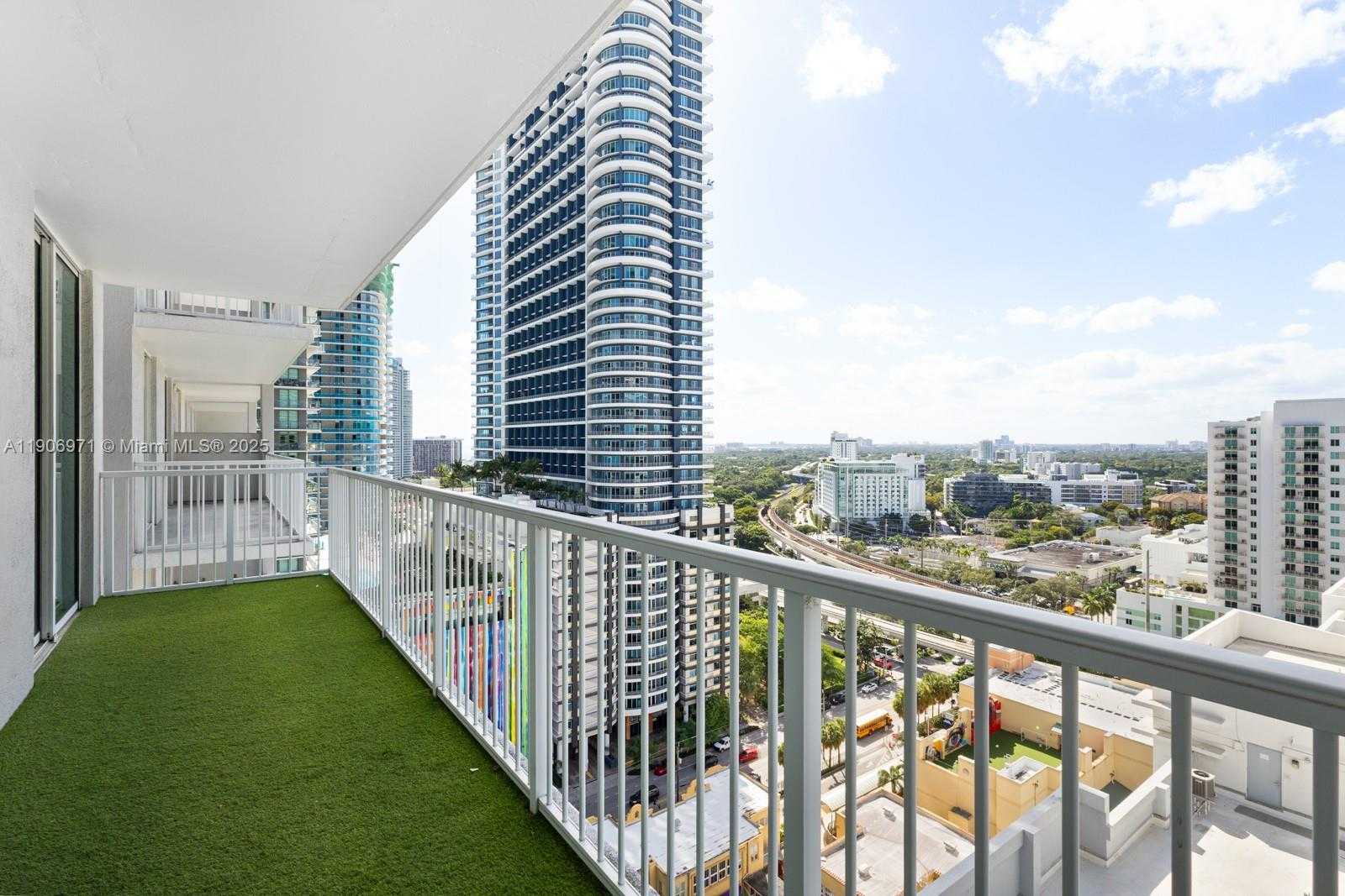 Small Image of 1250 SOUTH MIAMI AVE #1913, Miami Number 4
