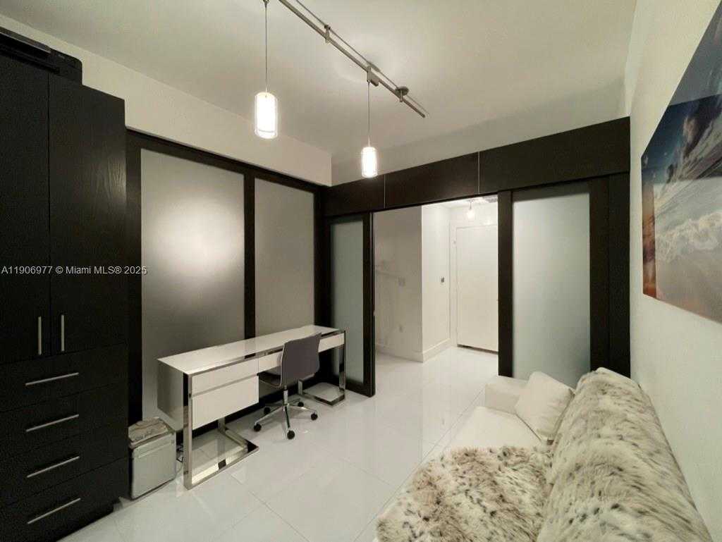Small Image of 900 BISCAYNE BLVD #5005, Miami Number 11
