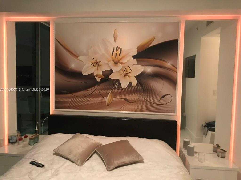 Small Image of 900 BISCAYNE BLVD #5005, Miami Number 12