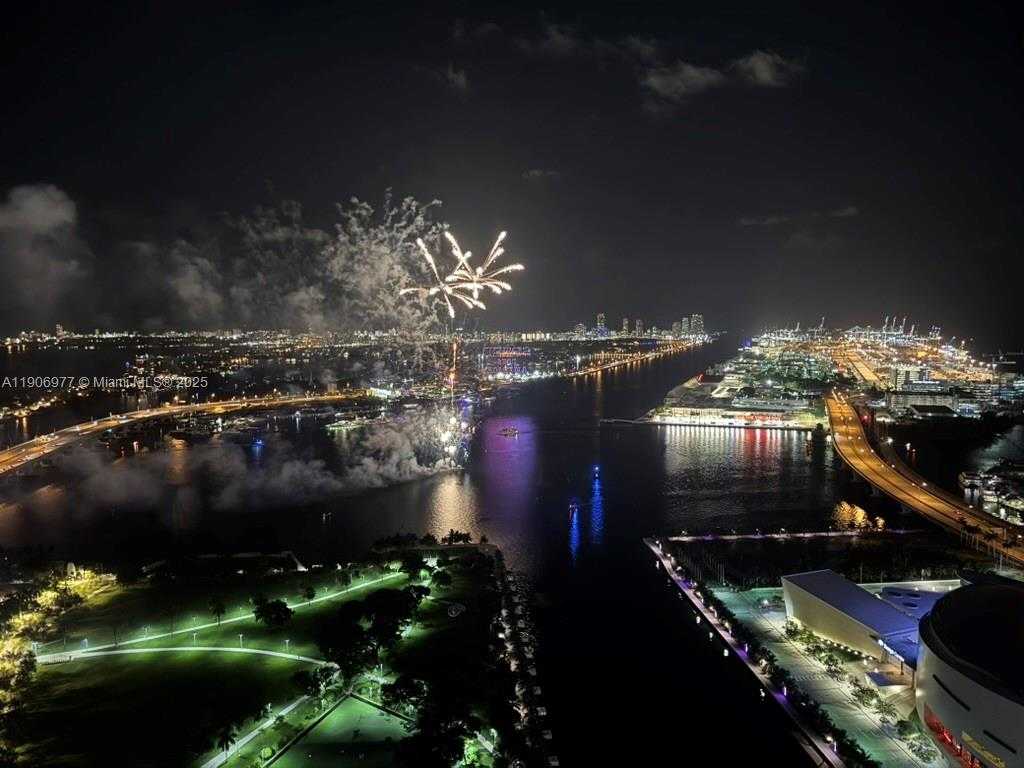 Small Image of 900 BISCAYNE BLVD #5005, Miami Number 20