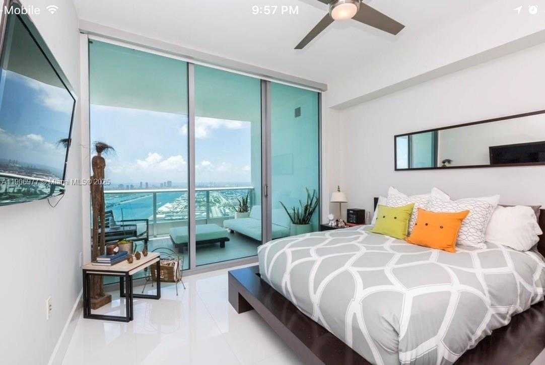 Small Image of 900 BISCAYNE BLVD #5005, Miami Number 28