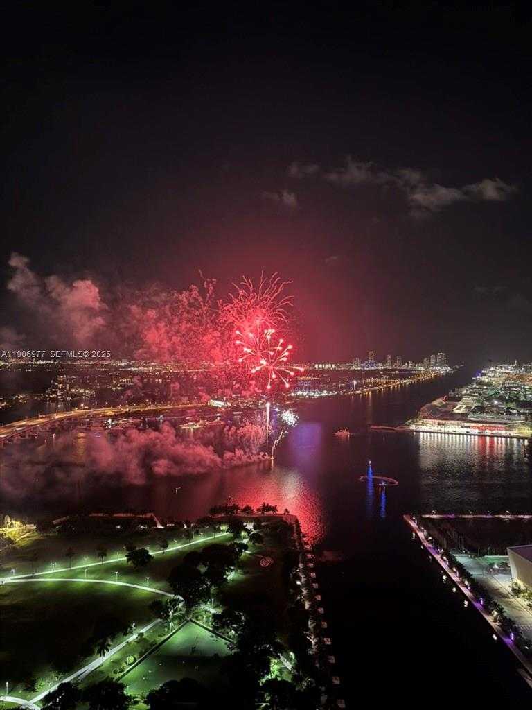 Small Image of 900 BISCAYNE BLVD #5005, Miami Number 31