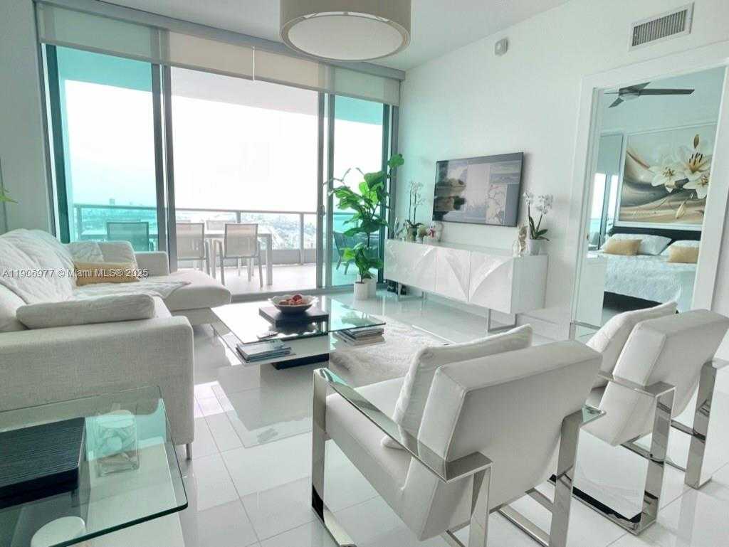 Small Image of 900 BISCAYNE BLVD #5005, Miami Number 4