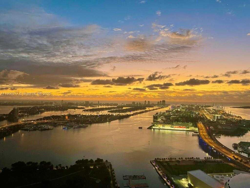 Small Image of 900 BISCAYNE BLVD #5005, Miami Number 8