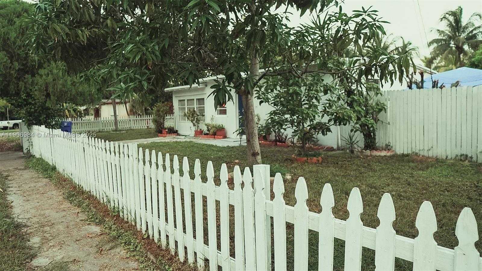 Small Image of 413 NORTH EAST 8TH ST #n/a, Pompano Beach Number 13