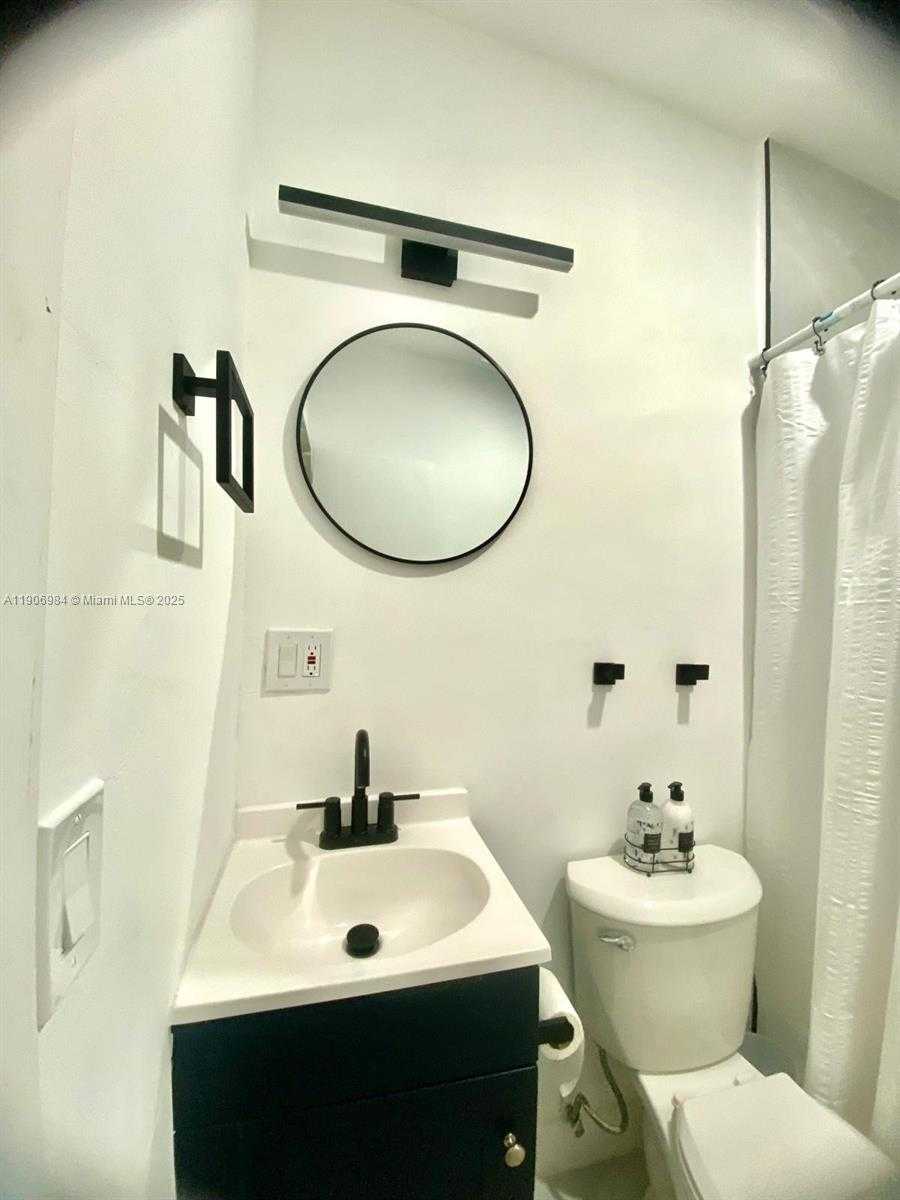 Small Image of 413 NORTH EAST 8TH ST #n/a, Pompano Beach Number 16