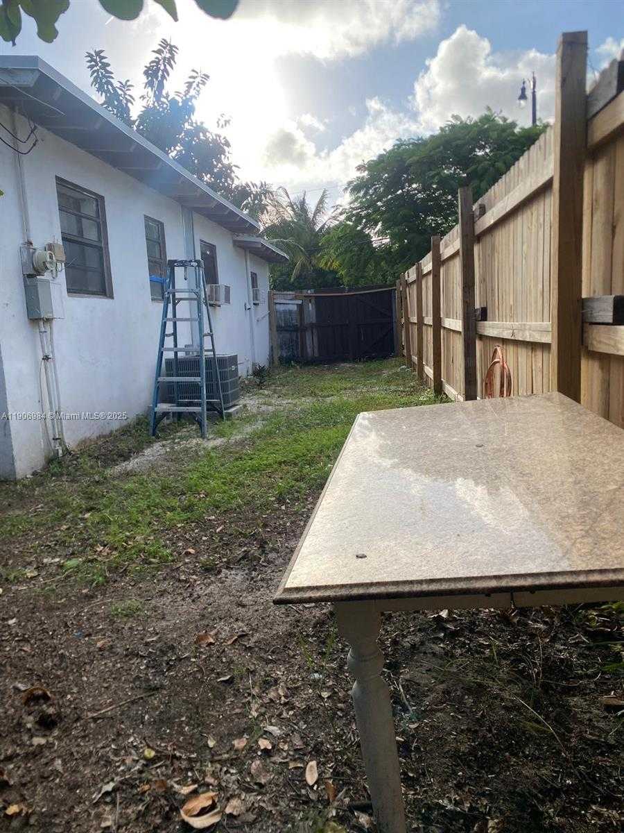 Small Image of 413 NORTH EAST 8TH ST #n/a, Pompano Beach Number 19