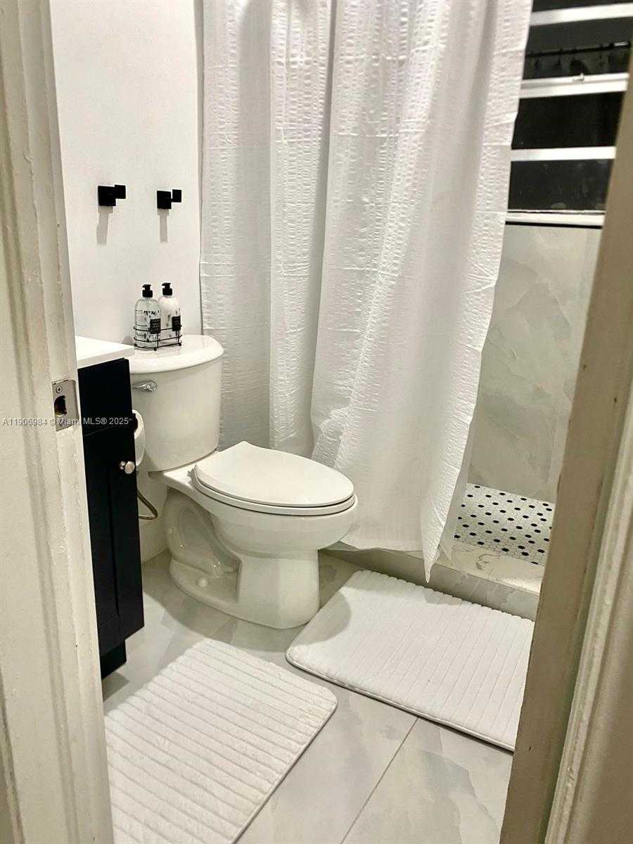 Small Image of 413 NORTH EAST 8TH ST #n/a, Pompano Beach Number 26