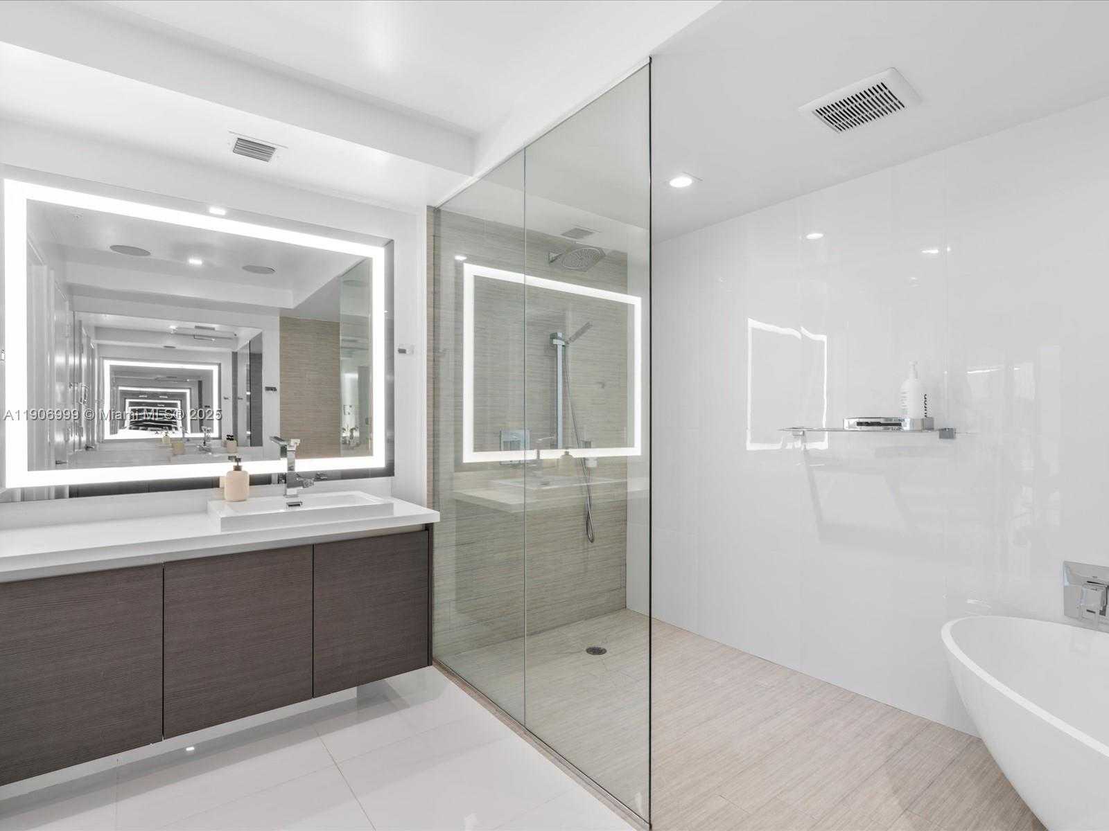 Small Image of 300 SUNNY ISLES BLVD #4-1601, Sunny Isles Beach Number 27