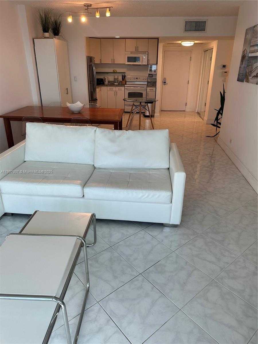Small Image of 2301 COLLINS AV #737, Miami Beach Number 8