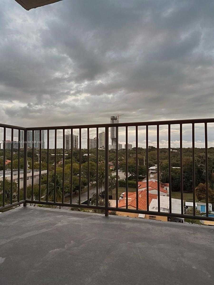 Small Image of 2701 SOUTH WEST 3RD AVE #606, Miami Number 11