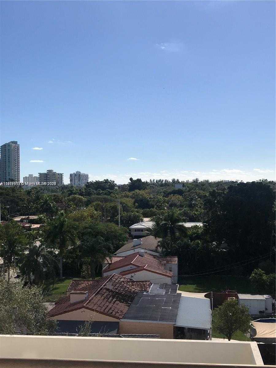 Small Image of 2701 SOUTH WEST 3RD AVE #606, Miami Number 16