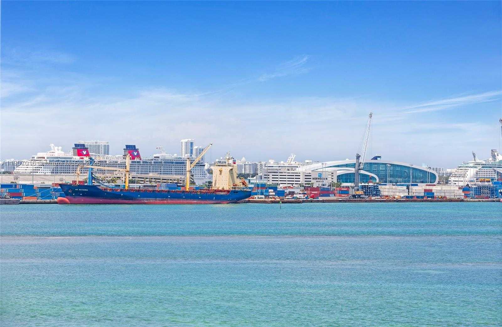 Small Image of 770 CLAUGHTON ISLAND DR #915, Miami Number 13