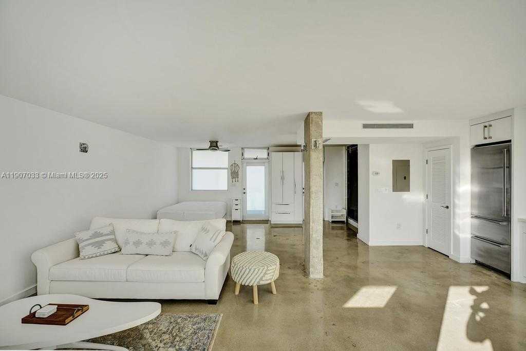 Small Image of 301 OCEAN DR #402, Miami Beach Number 19