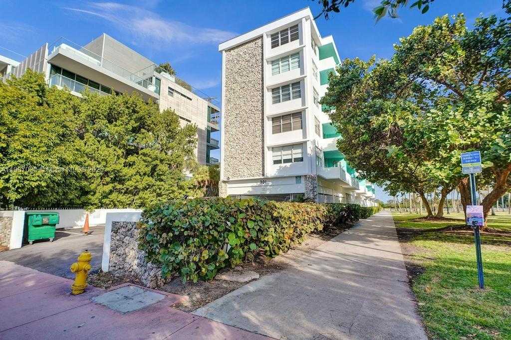 Small Image of 301 OCEAN DR #402, Miami Beach Number 2