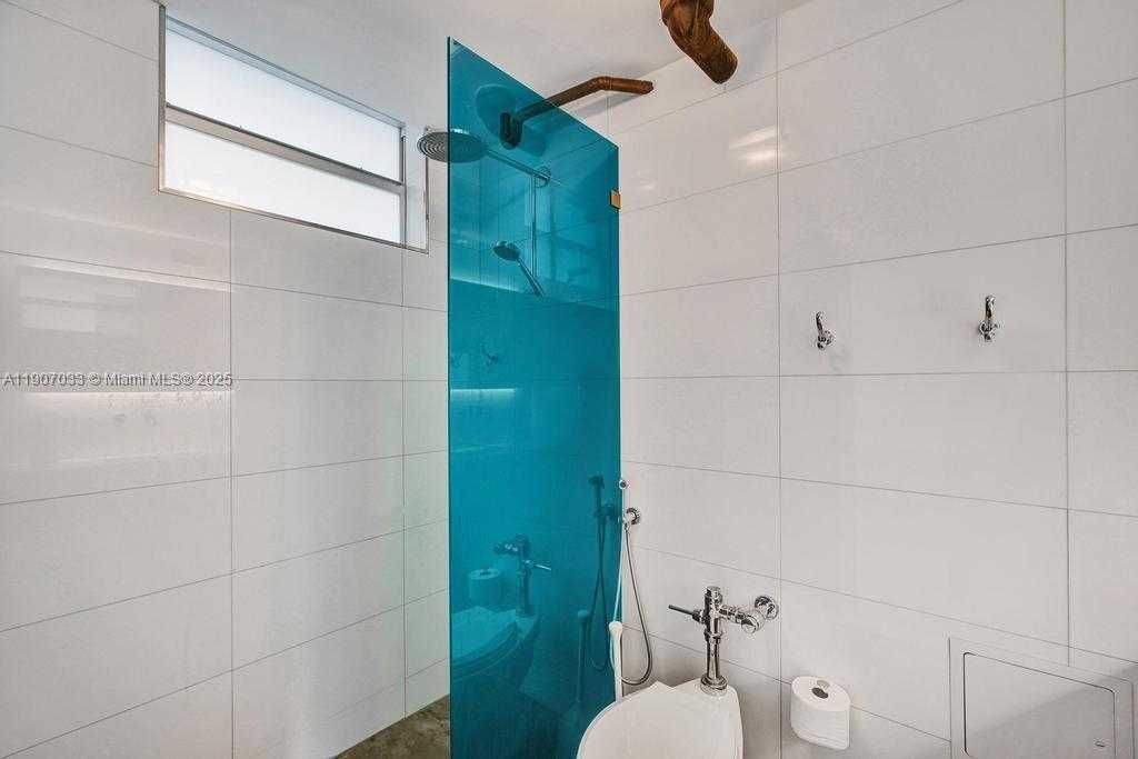 Small Image of 301 OCEAN DR #402, Miami Beach Number 26