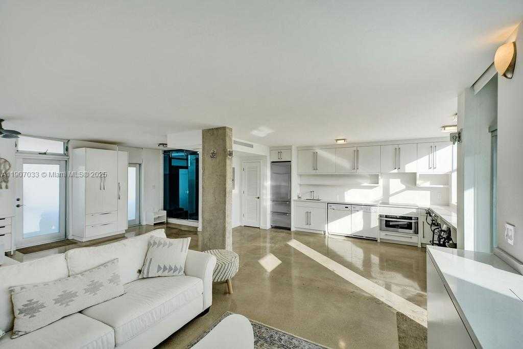 Small Image of 301 OCEAN DR #402, Miami Beach Number 6