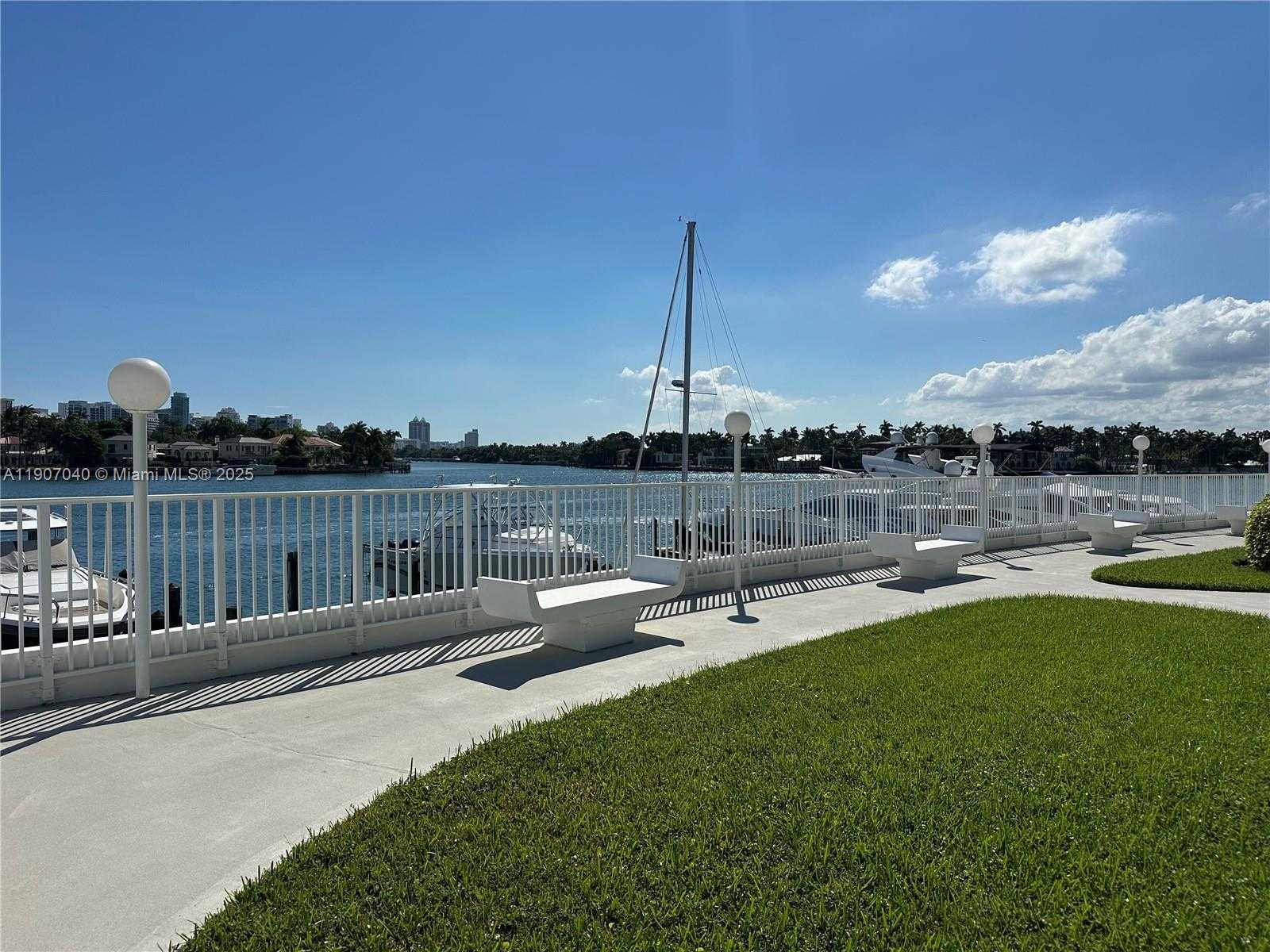 Small Image of 900 BAY DR #413, Miami Beach Number 6