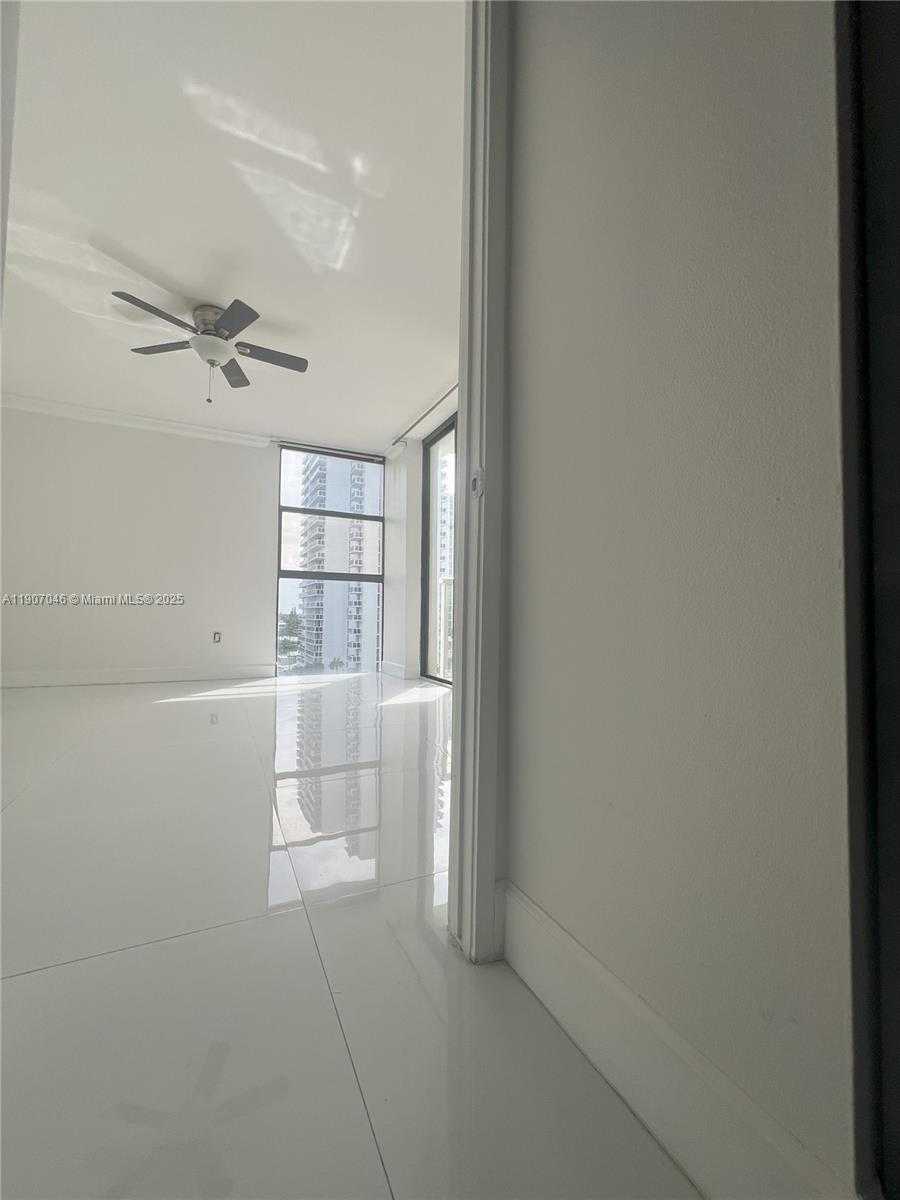 Small Image of 3731 NORTH COUNTRY CLUB DR #622, Aventura Number 7