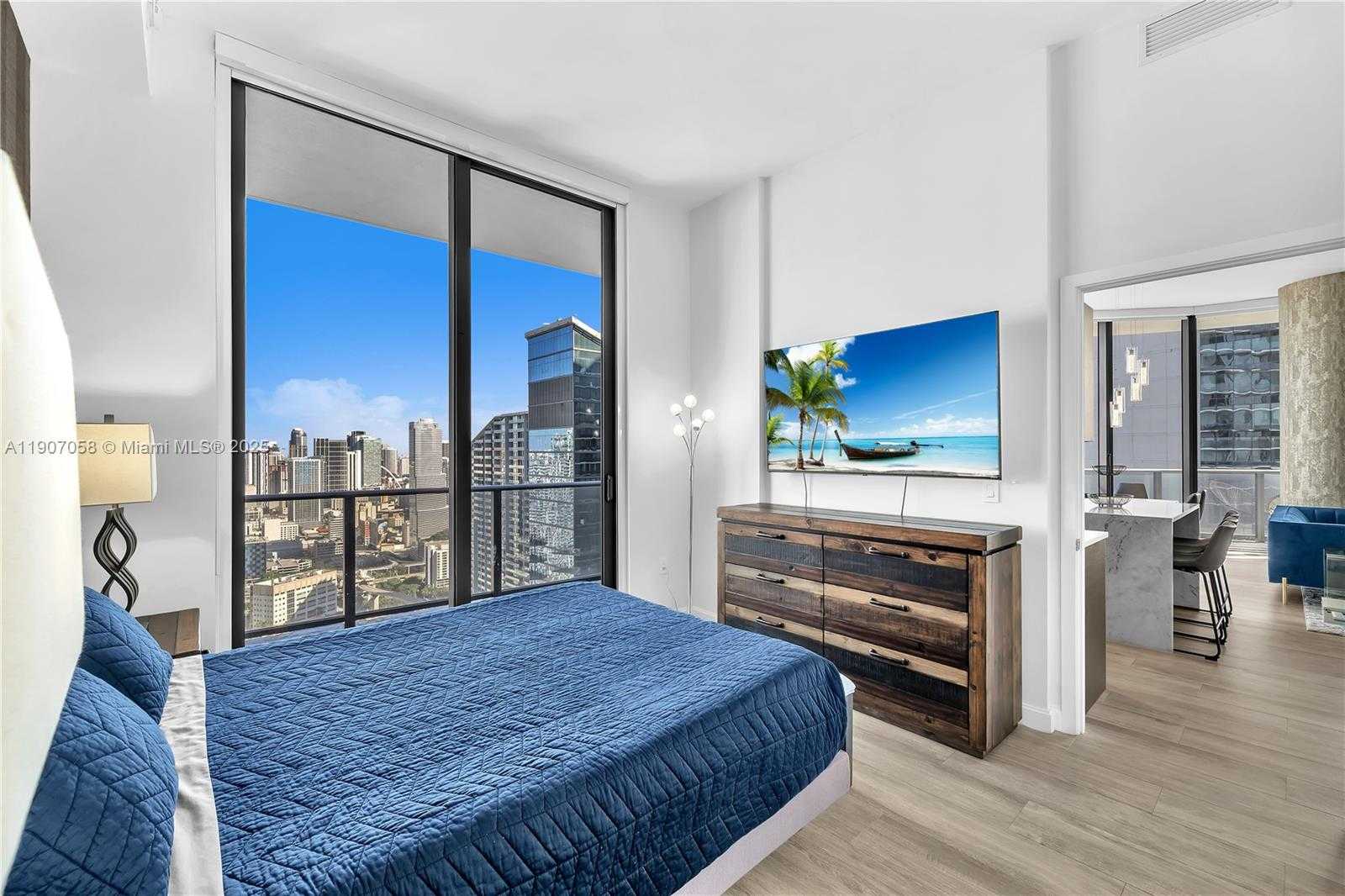 Small Image of 45 SOUTH WEST 9TH ST #4501, Miami Number 13