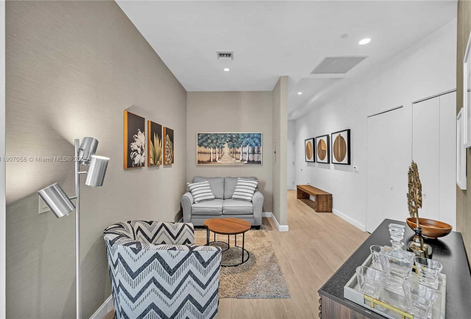 Small Image of 45 SOUTH WEST 9TH ST #4501, Miami Number 17