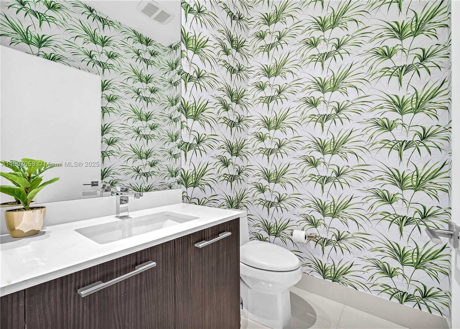 Small Image of 45 SOUTH WEST 9TH ST #4501, Miami Number 18