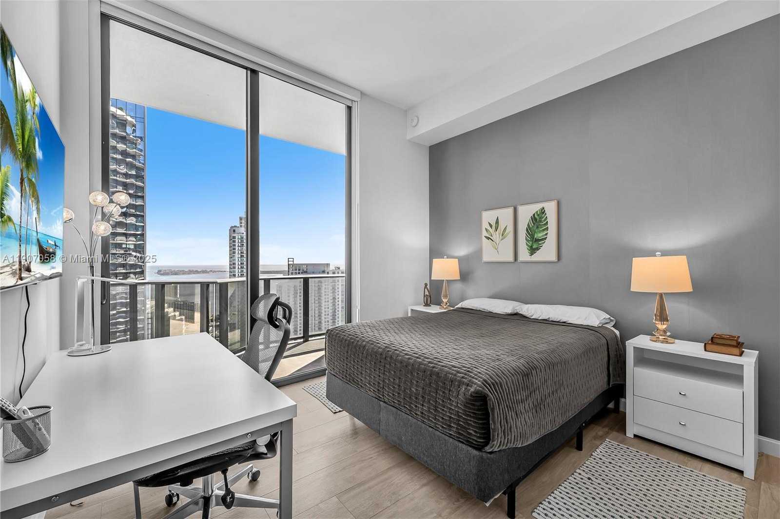 Small Image of 45 SOUTH WEST 9TH ST #4501, Miami Number 23