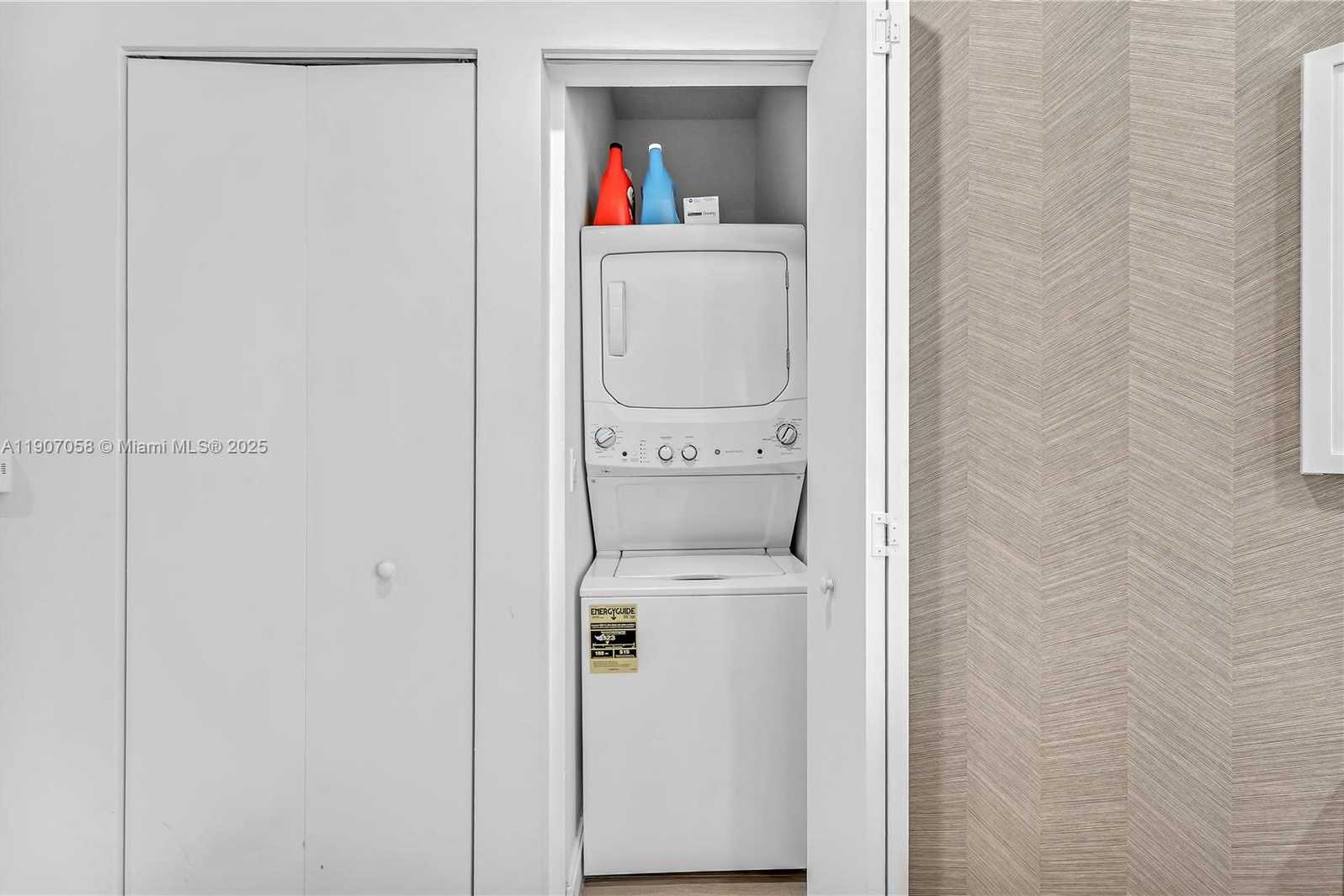 Small Image of 45 SOUTH WEST 9TH ST #4501, Miami Number 26