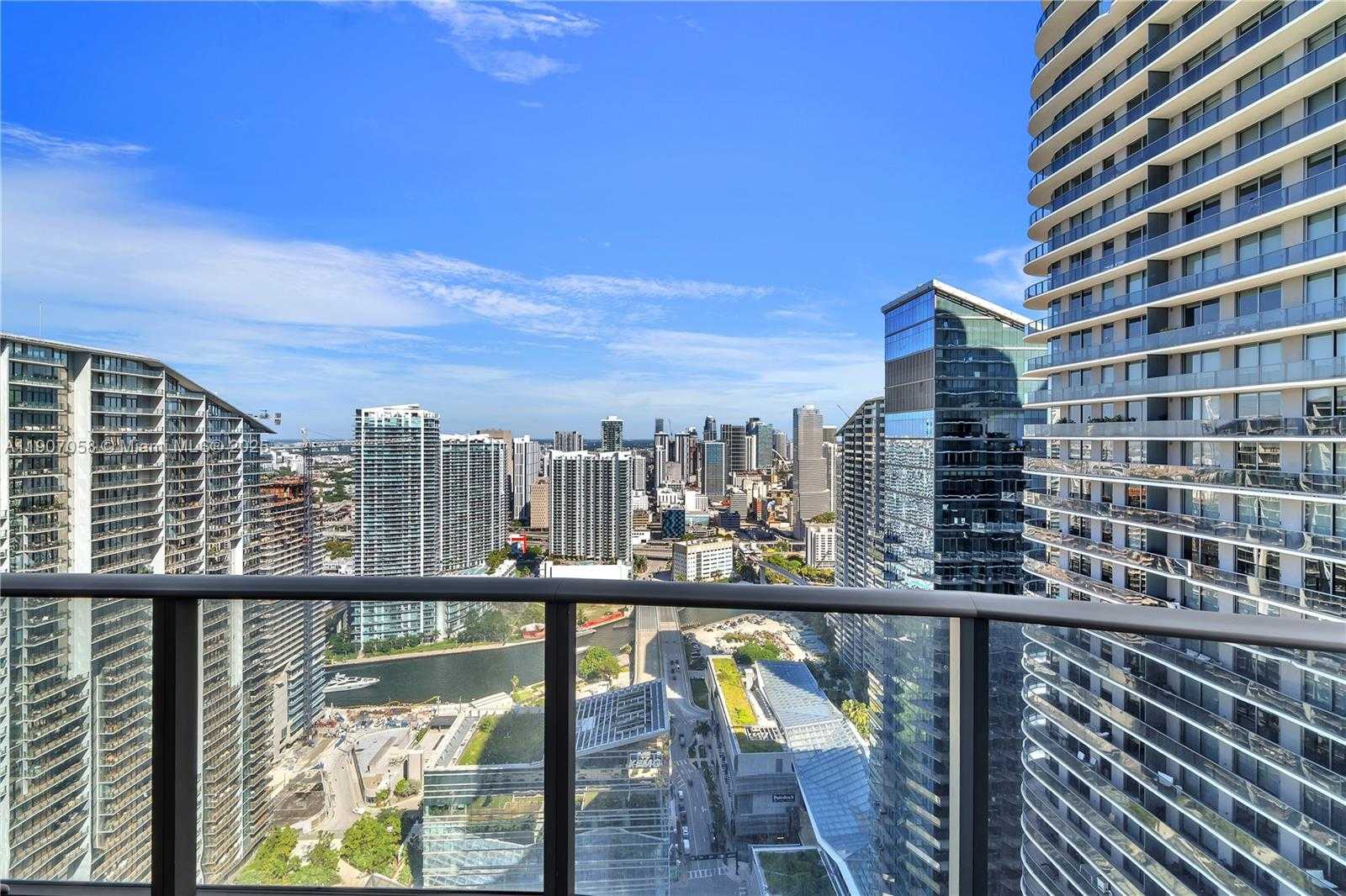 Small Image of 45 SOUTH WEST 9TH ST #4501, Miami Number 27